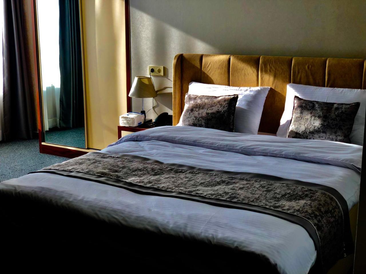 Tbili Hotel Tbilisi Pokoj fotografie