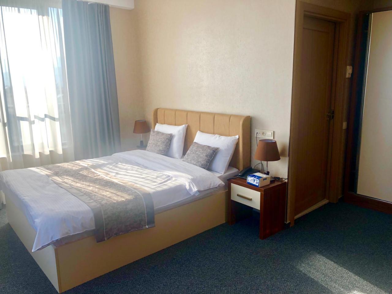 Tbili Hotel Tbilisi Pokoj fotografie