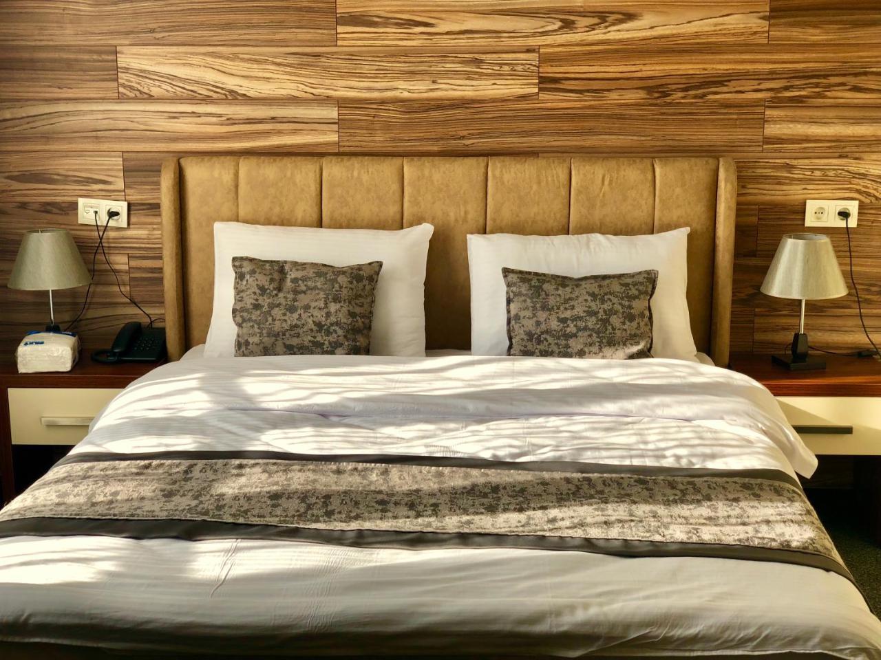 Tbili Hotel Tbilisi Pokoj fotografie